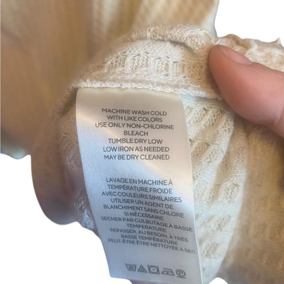 NWT FREE PEOPLE LONG SLEEVE COZY SWEATER - Picture 4 of 5